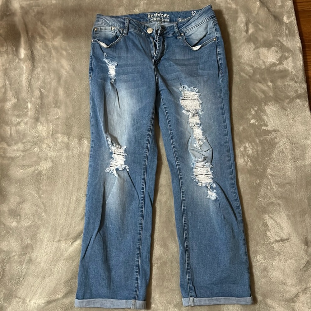 Super Cute Capri with Rips